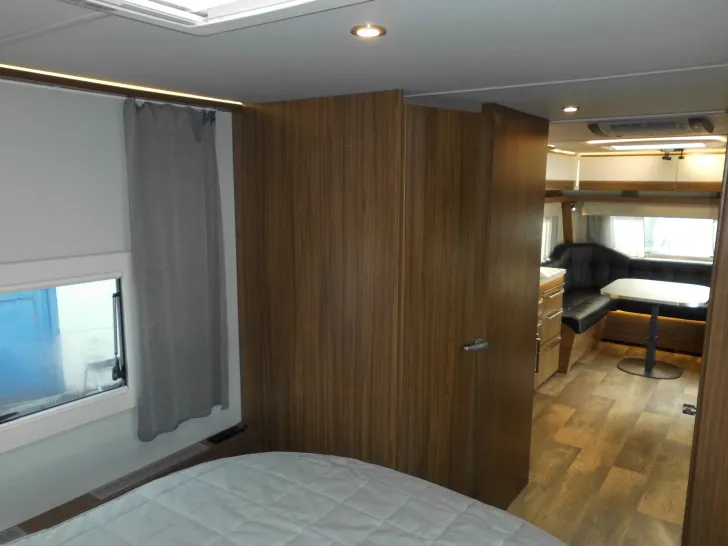 Fahrzeugbild Polar 730 QA Customized LEDER KLIMA SOUND++ #14