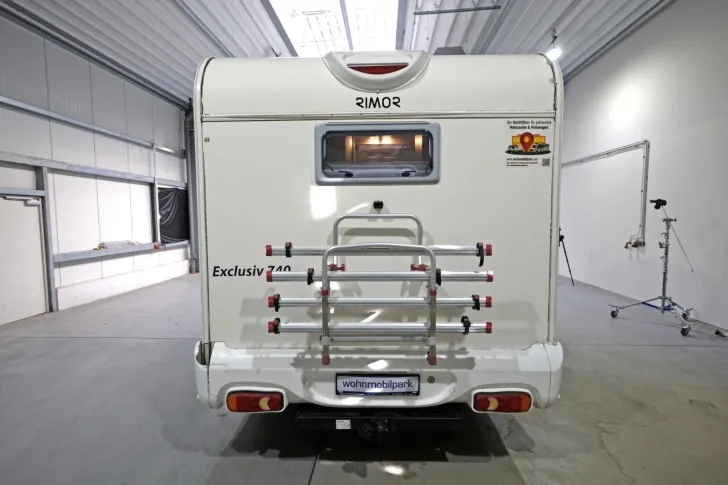 Fahrzeugbild Rimor Exclusive 740/Automatik/Festbett/Garage/Klima #3