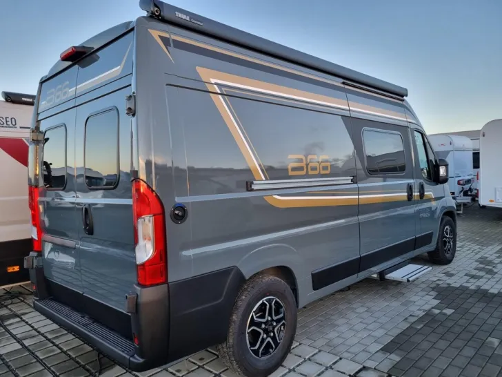 Fahrzeugbild Bürstner B66 C 600 #26