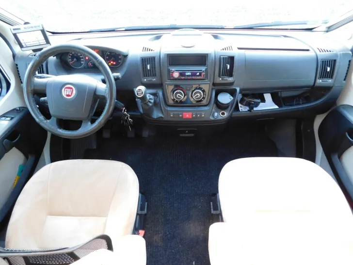 Fahrzeugbild Hymer Exsis-t 588 Luftfeder, Hytraulikstützen, 3xSolar #4