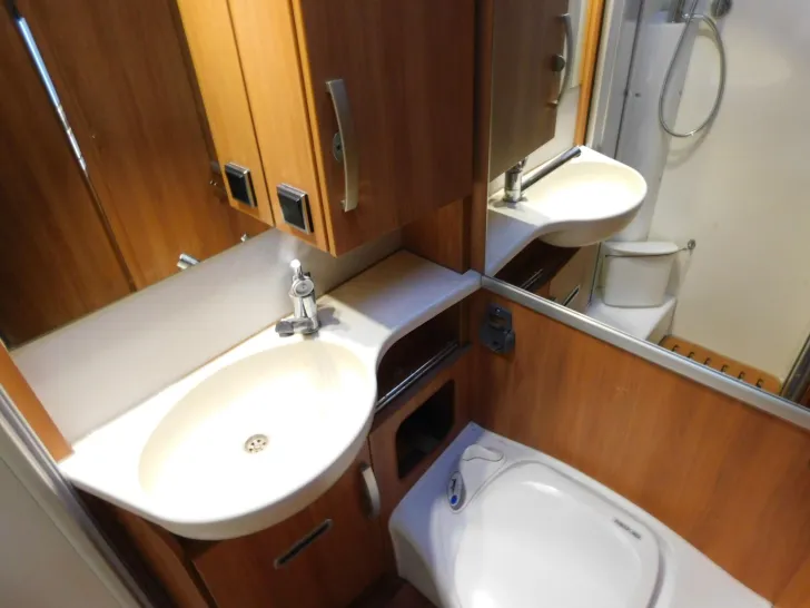 Fahrzeugbild Hymer Exsis-t 588 Luftfeder, Hytraulikstützen, 3xSolar #17