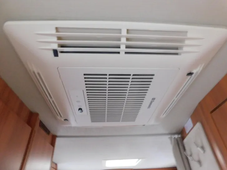 Fahrzeugbild Hymer Exsis-t 588 Luftfeder, Hytraulikstützen, 3xSolar #21