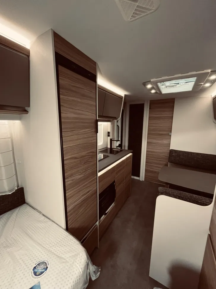 Fahrzeugbild Dethleffs Nomad 490 EST 8.100 EUR Vorteil! Mover #9