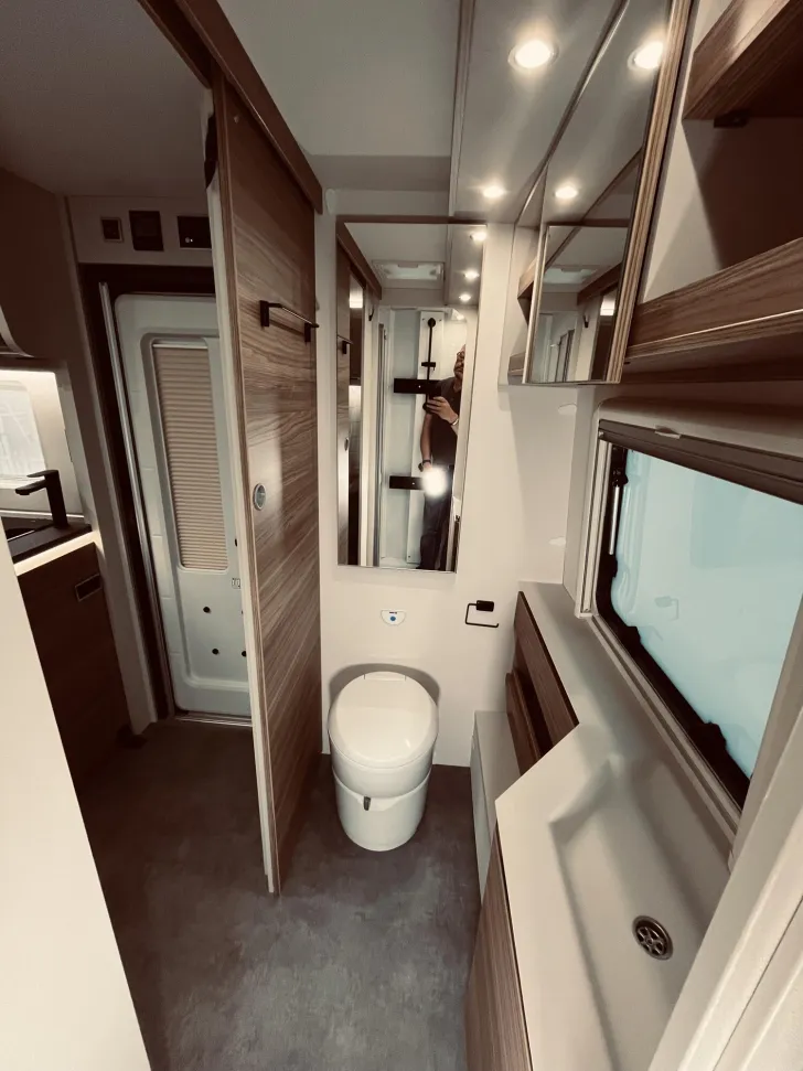 Fahrzeugbild Dethleffs Nomad 490 EST 8.100 EUR Vorteil! Mover #19