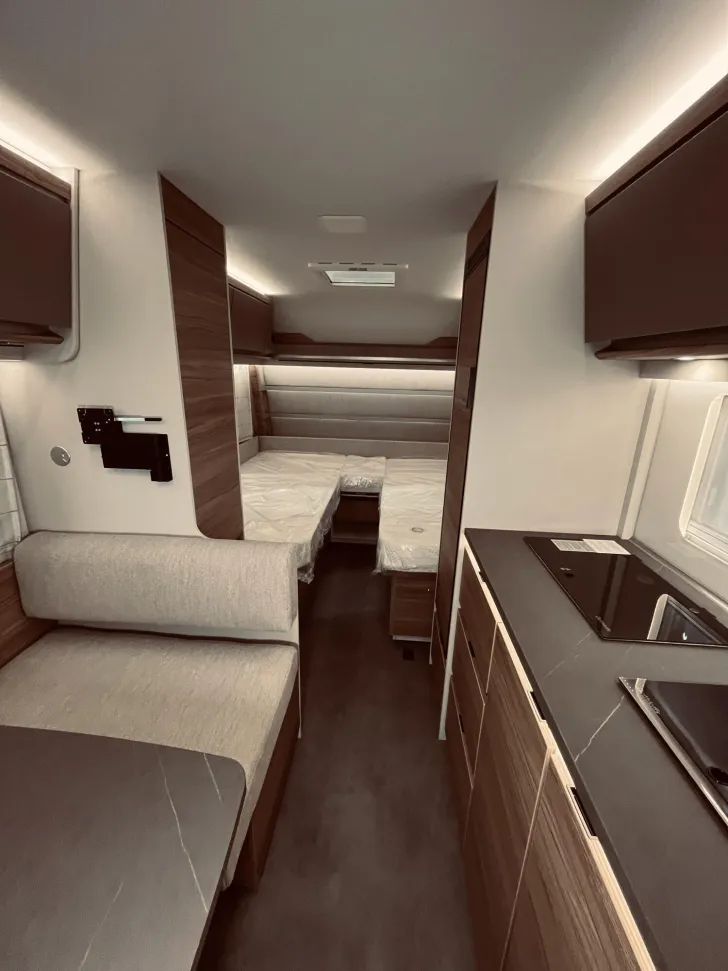 Fahrzeugbild Dethleffs Nomad 490 EST 7.410 EUR Vorteil! Mover #6