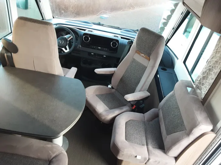 Fahrzeugbild Carthago c-tourer I 145 RB LE UVP: 172.215,- EUR #22