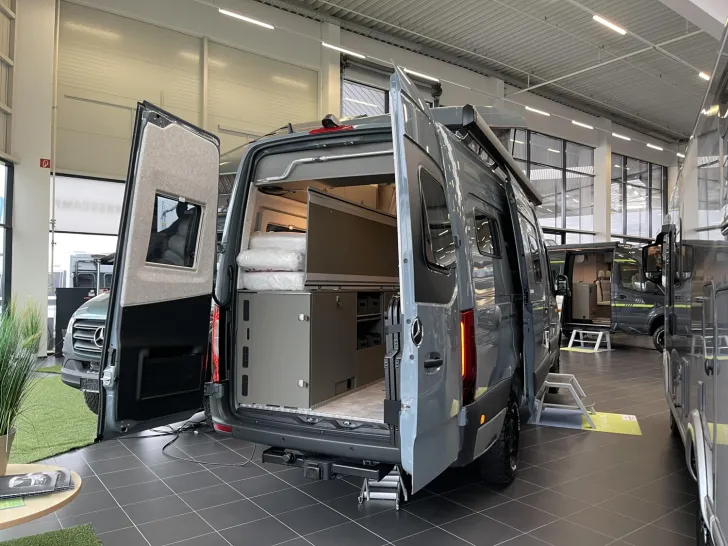 Fahrzeugbild Hymer Grand Canyon S Mercedes 700 #3