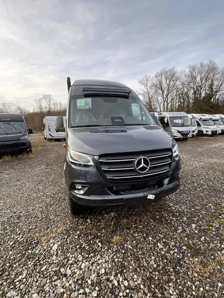 Fahrzeugbild Hymer Grand Canyon S CrossOver 600 Solar, AHK, Winterp #6