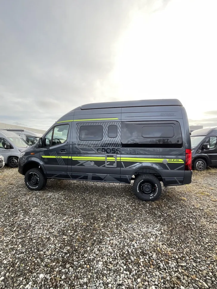 Fahrzeugbild Hymer Grand Canyon S CrossOver 600 Solar, AHK, Winterp #5