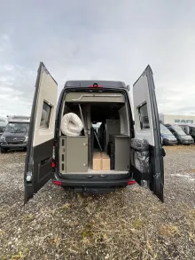 Fahrzeugbild Hymer Grand Canyon S CrossOver 600 Solar, AHK, Winterp #7