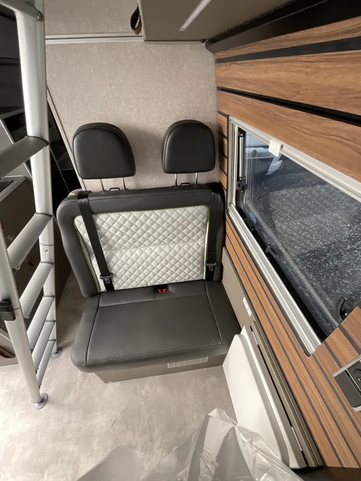 Fahrzeugbild Hymer Grand Canyon S CrossOver 600 Solar, AHK, Winterp #11