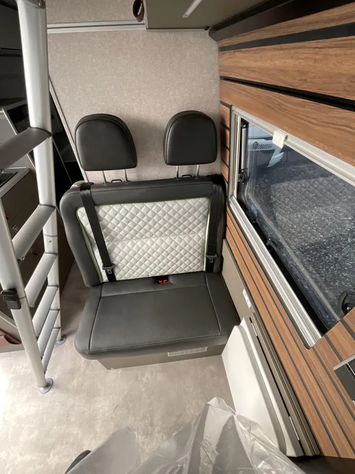 Fahrzeugbild Hymer Grand Canyon S CrossOver 600 Solar, AHK, Winterp #12