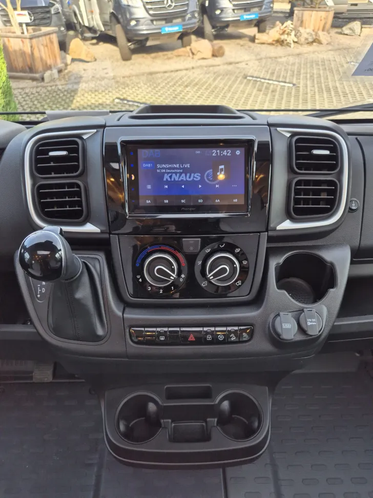 Fahrzeugbild Knaus SKY TI 700 MEG -IC Line- #10