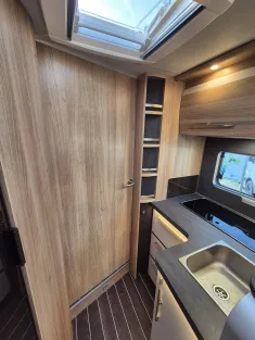 Bild 23 Knaus SKY TI 700 MEG -IC Line-