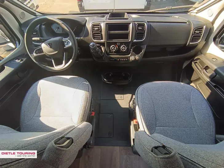 Fahrzeugbild Sunlight Cliff 640 AHK #5