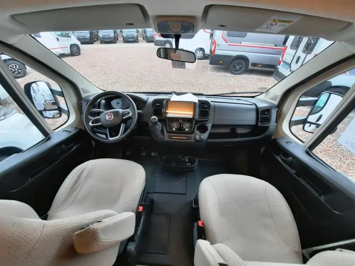 Fahrzeugbild LMC Tourer A 690 G #17