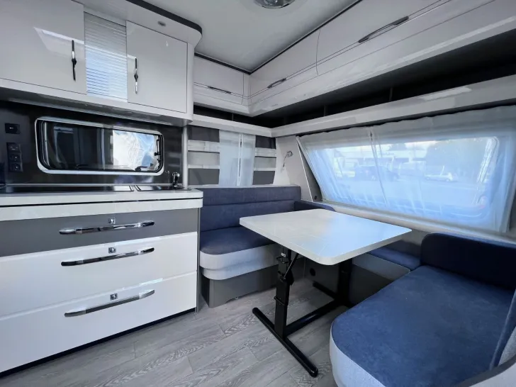 Fahrzeugbild Hobby Excellent 495 WFB 1800 kg Auflastung #8