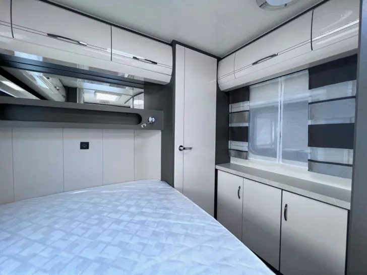 Fahrzeugbild Hobby Excellent 495 WFB 1800 kg Auflastung #12