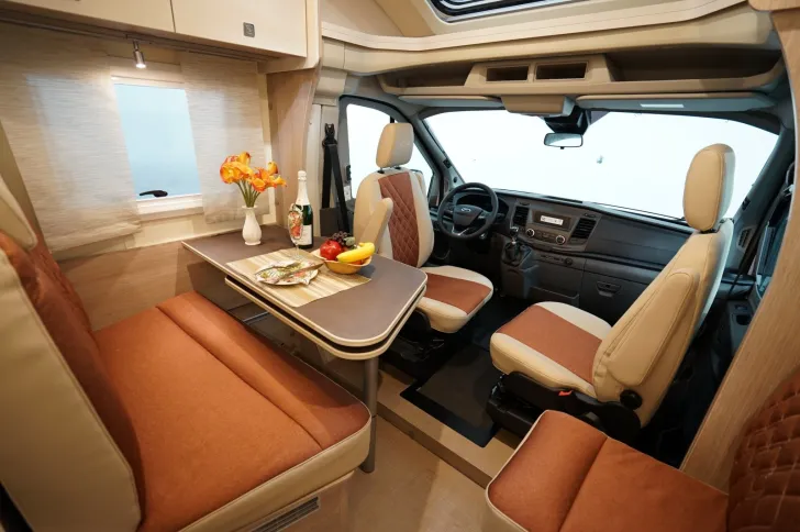 Fahrzeugbild Bürstner Lineo T 620 G verfügbar ab Okt. 2026 #9