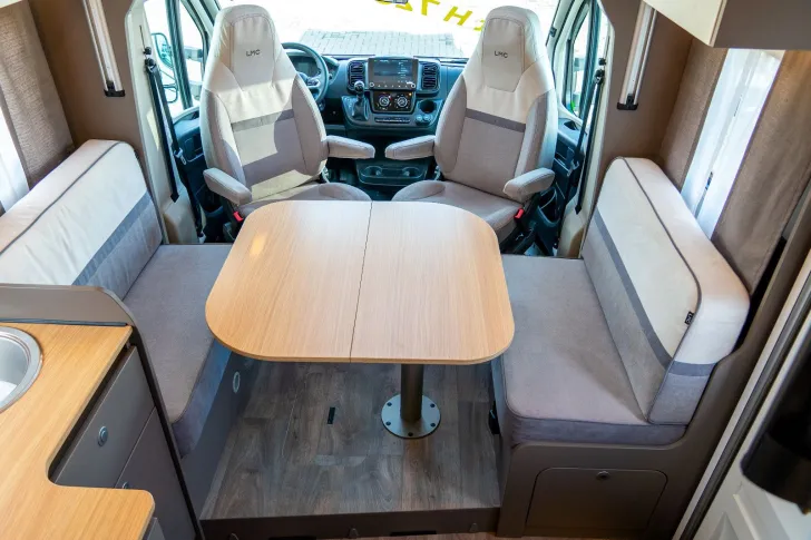 Fahrzeugbild LMC Tourer Lift H720 *Automatik*Hubbett*Navi*Markise #6