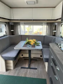 Fahrzeugbild Hobby De Luxe 460 UFe #4