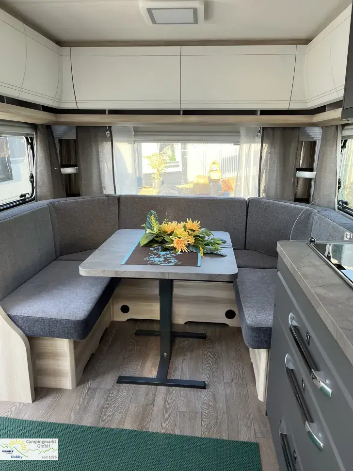 Fahrzeugbild Hobby De Luxe 460 UFe #4