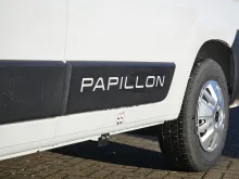 Fahrzeugbild Bürstner Papillon PC 6.0 **auf dem Hof*** #6