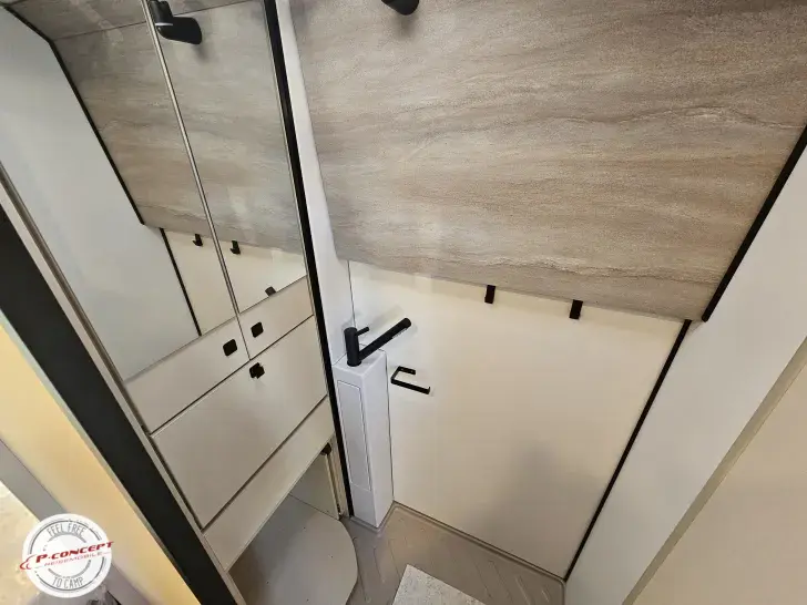 Fahrzeugbild Bürstner Papillon PC 6.0 **auf dem Hof*** #17