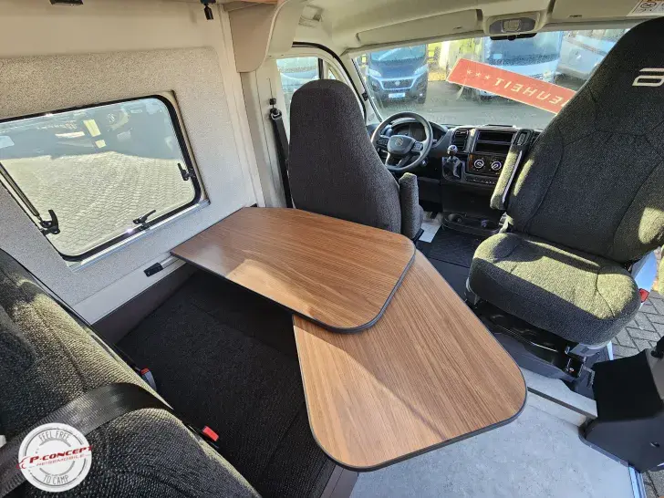 Fahrzeugbild Bürstner Papillon PC 6.0 **auf dem Hof*** #26