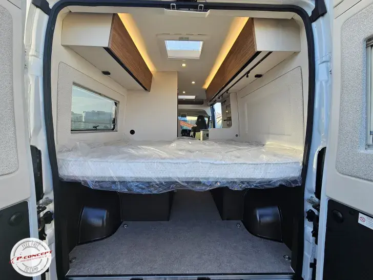 Fahrzeugbild Bürstner Papillon PC 6.0 **auf dem Hof*** #29