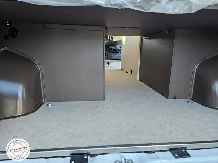 Fahrzeugbild Bürstner Papillon PC 6.0 **auf dem Hof*** #30