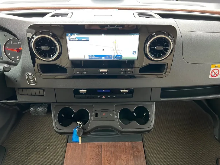 Fahrzeugbild Carthago chic c-line I 6.2 XL QB Mercedes (202) #12