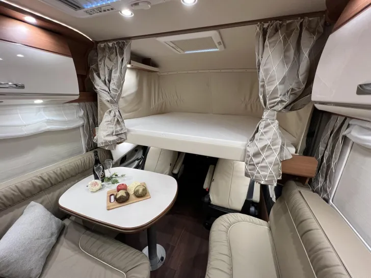 Fahrzeugbild Carthago chic c-line I 6.2 XL QB Mercedes (202) #15
