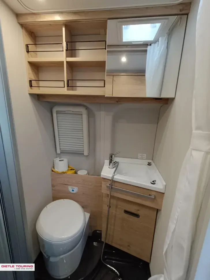 Fahrzeugbild Dethleffs Globetrail Classic 590 DK Ford AHK, Markise #10