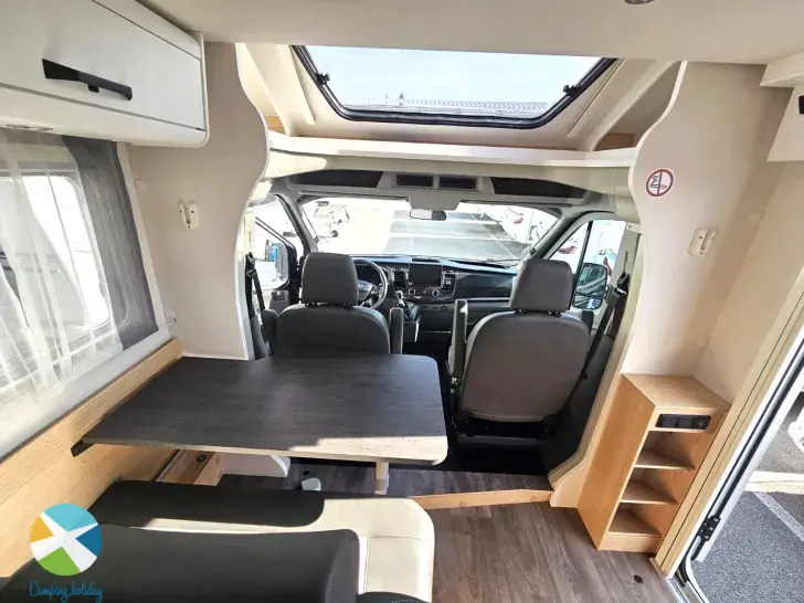 Sicht vorne-hinten Sunlight T 670S Adventure Edition