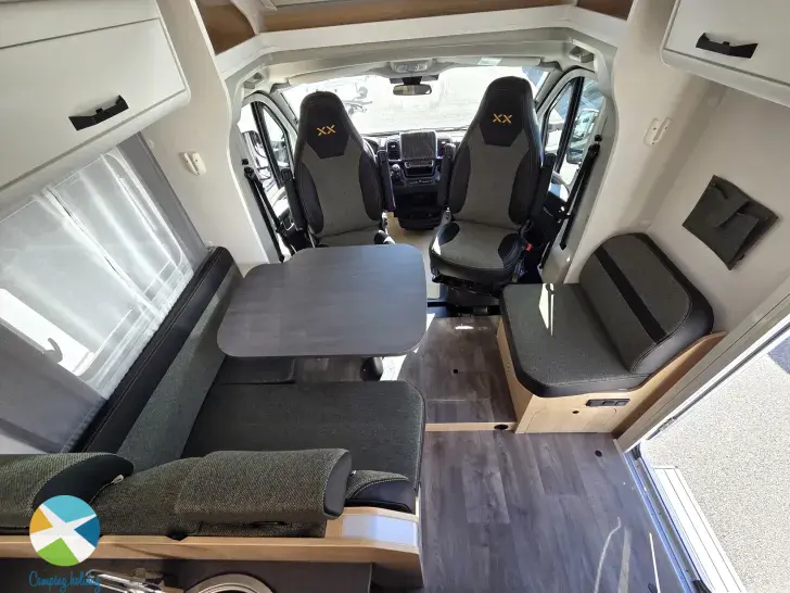 Fahrzeugbild Sunlight T 68 XX #5