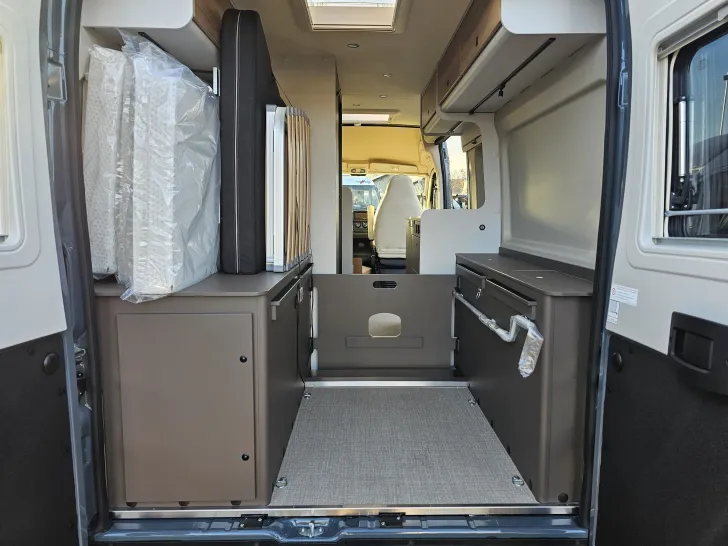 Fahrzeugbild Bürstner B66 600 C #8