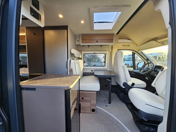 Fahrzeugbild Bürstner B66 600 C #10