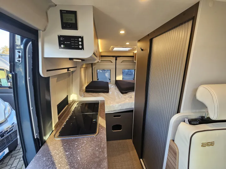 Fahrzeugbild Bürstner B66 600 C #11