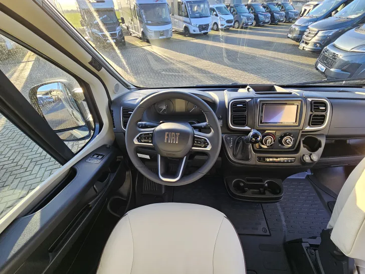 Fahrzeugbild Bürstner B66 600 C #16