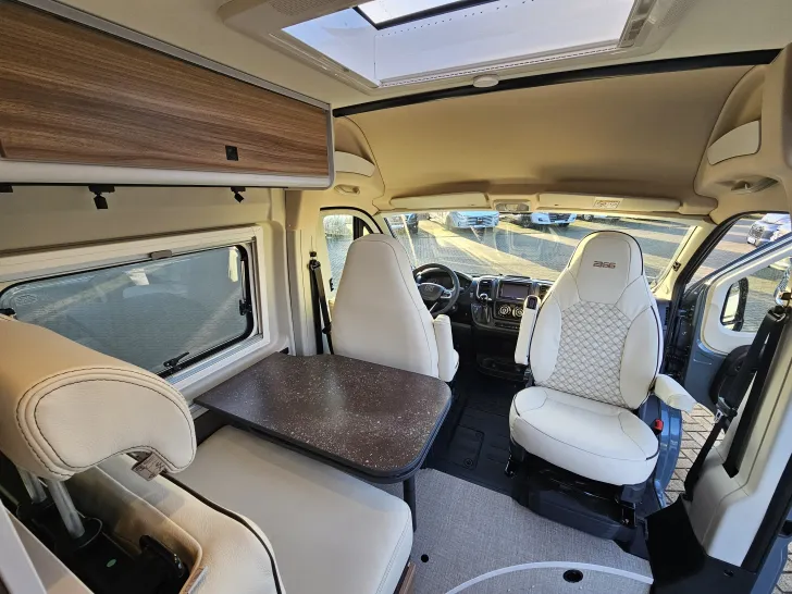 Fahrzeugbild Bürstner B66 600 C #22