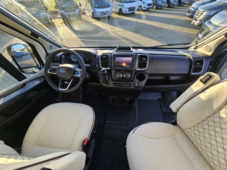 Fahrzeugbild Bürstner B66 600 C #25