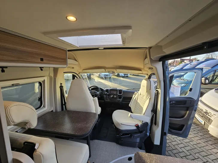 Fahrzeugbild Bürstner B66 600 C #26