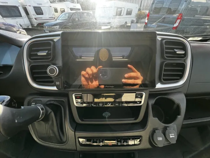 Fahrzeugbild Knaus L!VE TI 700 MEG #18