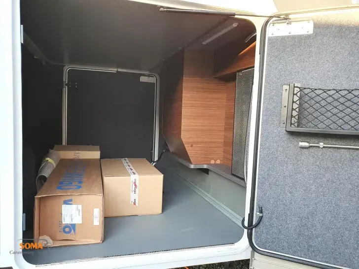 Fahrzeugbild Carthago chic c-line I 4.9 LE POLAR ohne Hubbett Lithium #6