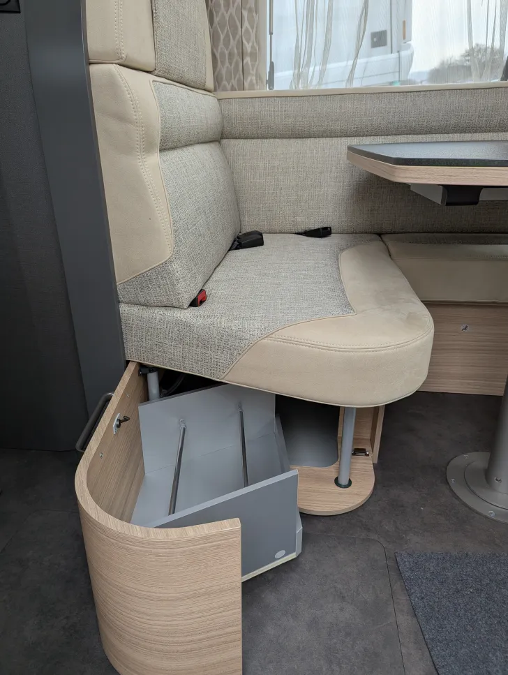 Fahrzeugbild Malibu I 430 KB-LE comfort 4.2t #5
