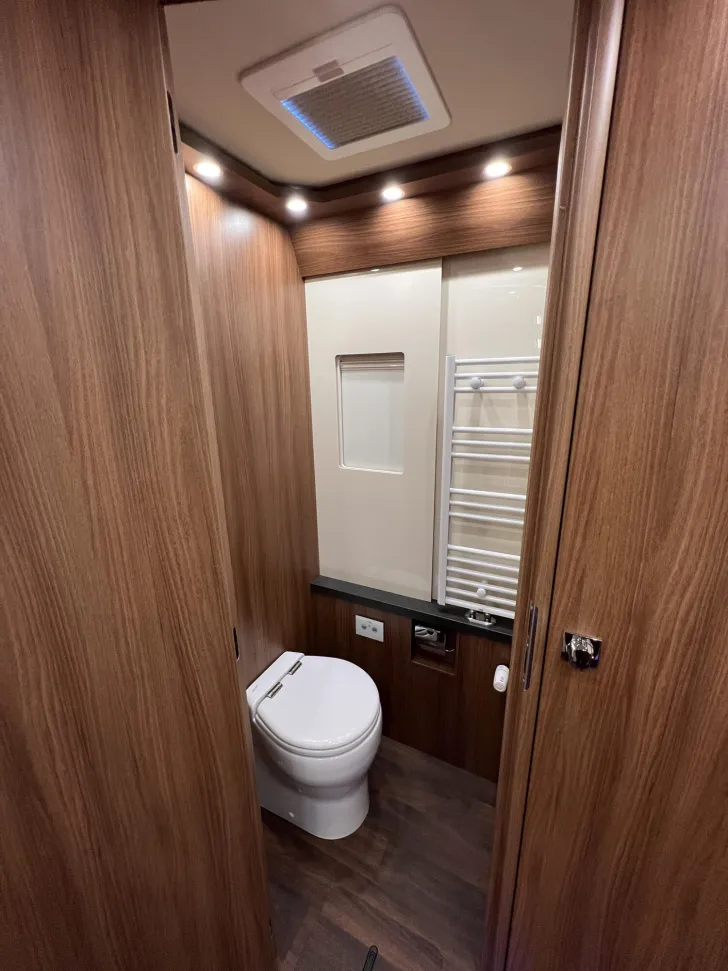 Fahrzeugbild Carthago chic s-plus I 64 XL QB (284) #33