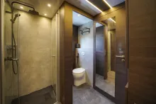 Fahrzeugbild RJH Excellence #18