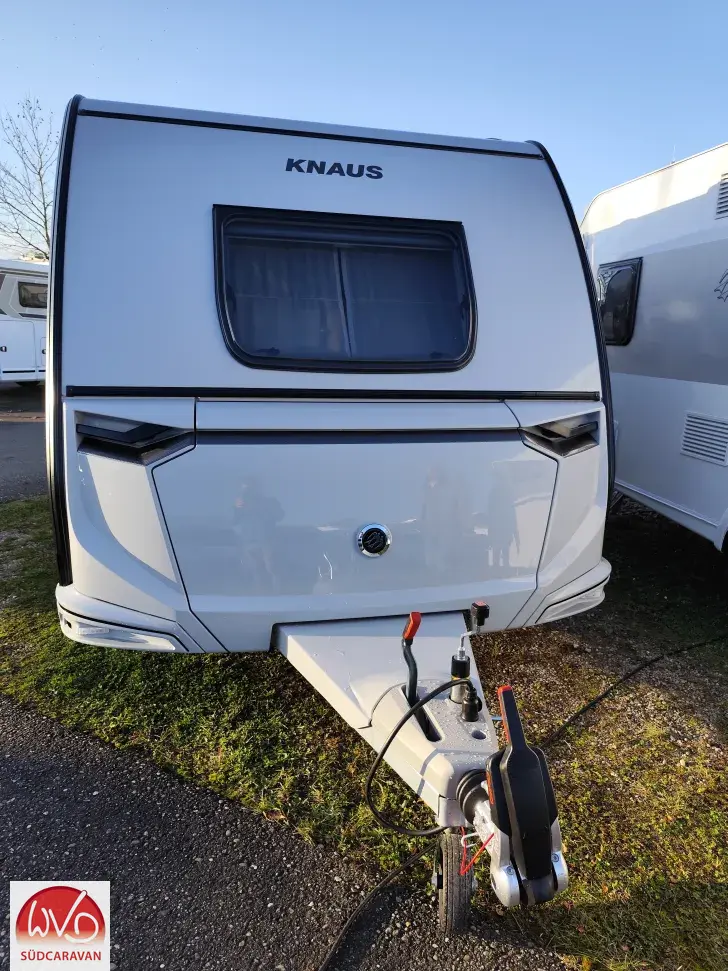 Fahrzeugbild Knaus Südwind 420 QD Black Selection #1