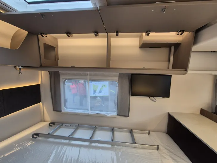 Fahrzeugbild Carado T135 pro+ *Hubbett*Combi-6E*Automatik* #26
